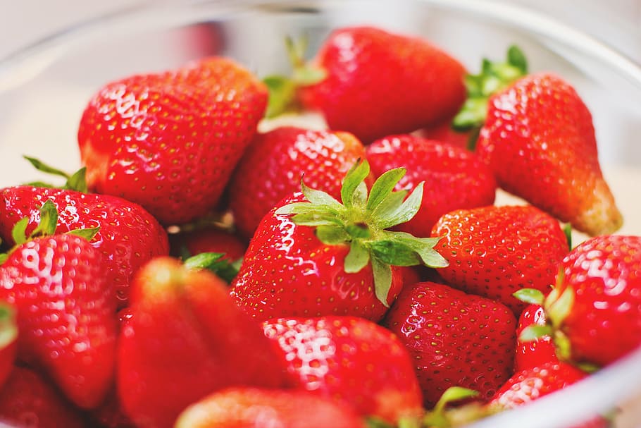 pile, strawberries, glass bowl, container, red, strawberry, fruits, food, healthy, bowl
