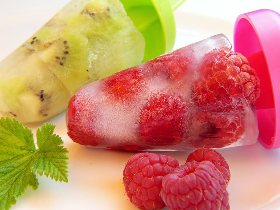 raspberries in pacifier, ice, raspberries, kiwi, fruit, eat, vitamins, fruits, food, frisch