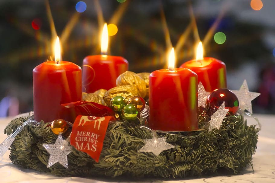 fourth advent, advent wreath, advent, candles, christmas jewelry, decorated, holly, christmas time, christmas, flame