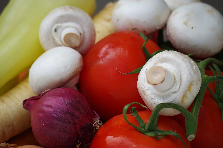vegetables, varied, healthy, tomatoes, mushrooms, paprika, parsnips, onions, vegetable, food and drink