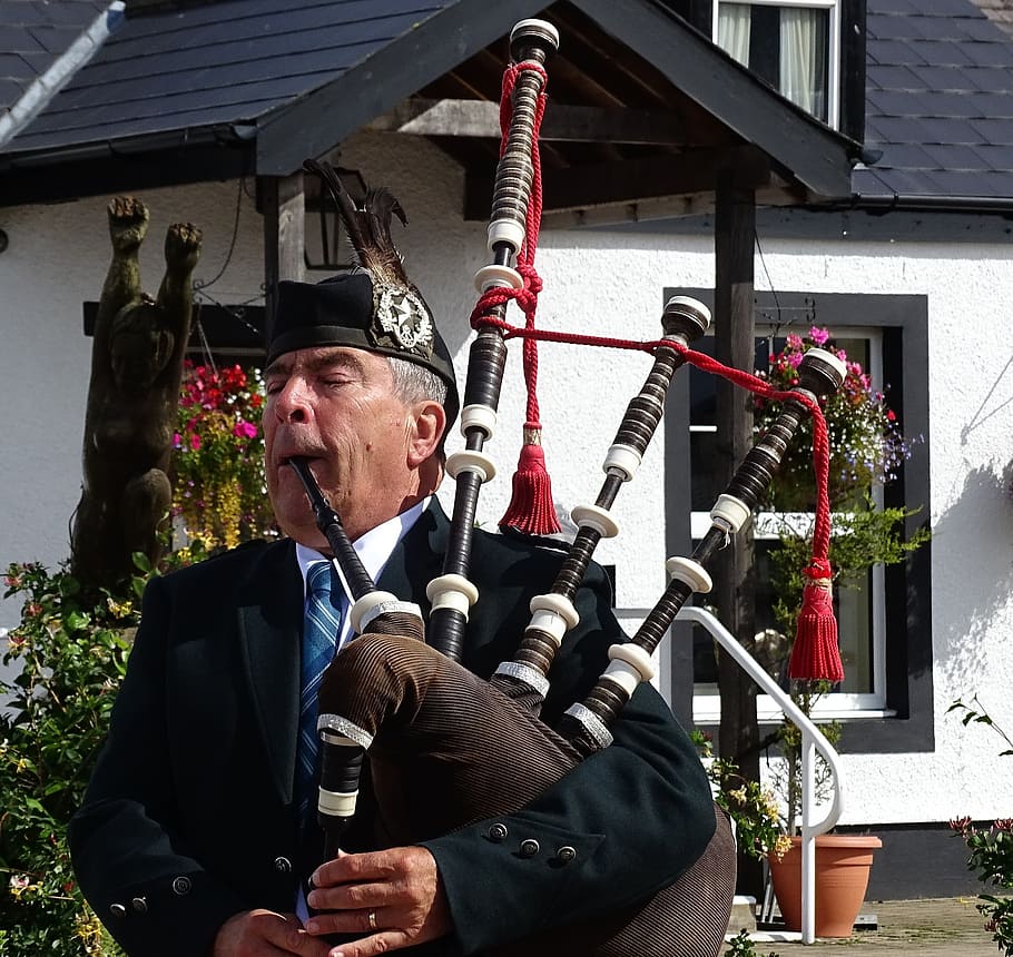 scotland, bagpipes, musical instrument, jock, music, highlander, people, men, building exterior, architecture