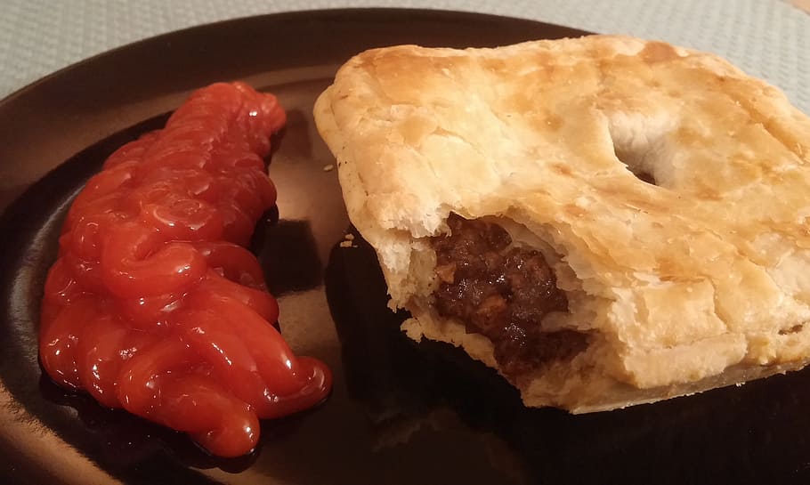 meat pie, ketchup, food, australian food, aussie food, pastry, eating, savory, food and drink, freshness
