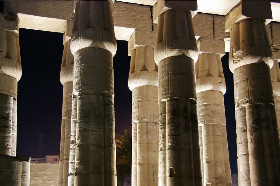 Egipto, Luxor, templo, columnata, por la noche, columnas de paquete de papiro, edificio, arquitectura, antiguo, ruinas