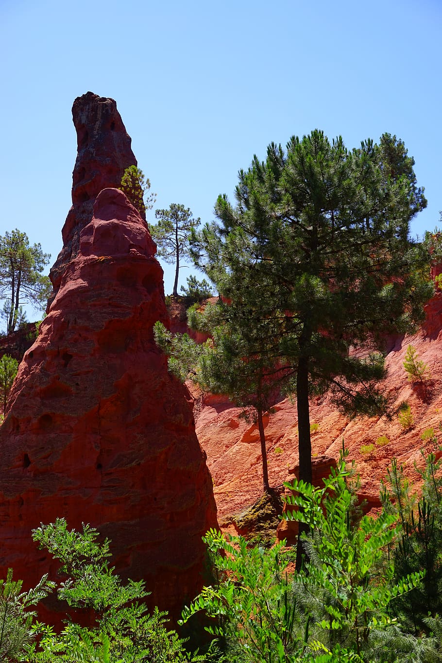 pinnacle, rock, ocher rocks, roussillon, red, reddish, bright, ocher quarry, ocher trail, sentier des ocres