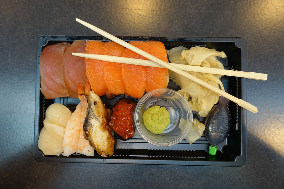sushi, sashimi, salsa de soja, comida japonesa, comida callejera, almuerzo, cena, comer fuera, Comida, comida y bebida