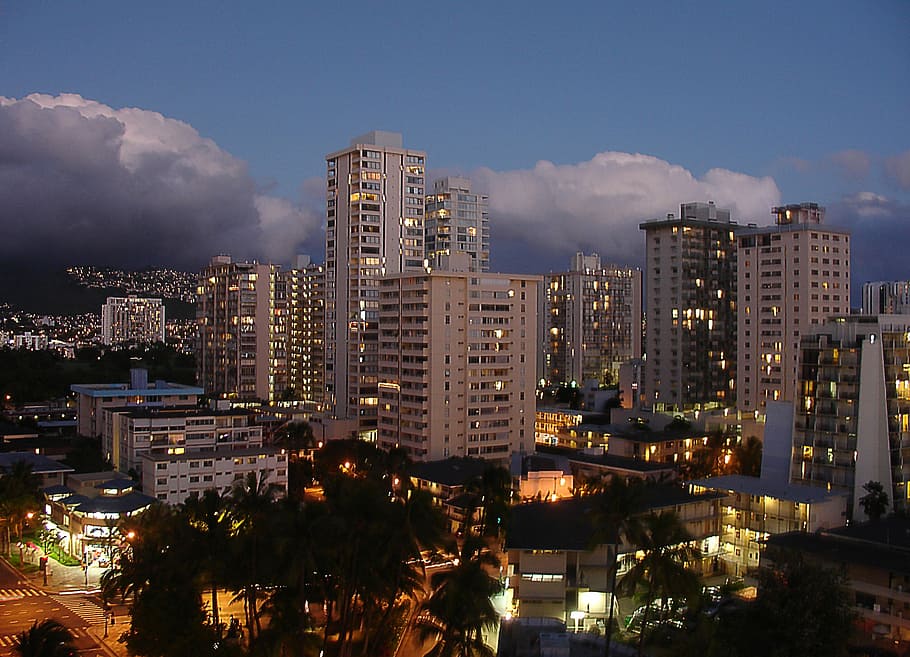 torres nocturnas, honolulu, hawaii, noche, torres, edificios, ciudad, foto, luces, dominio público