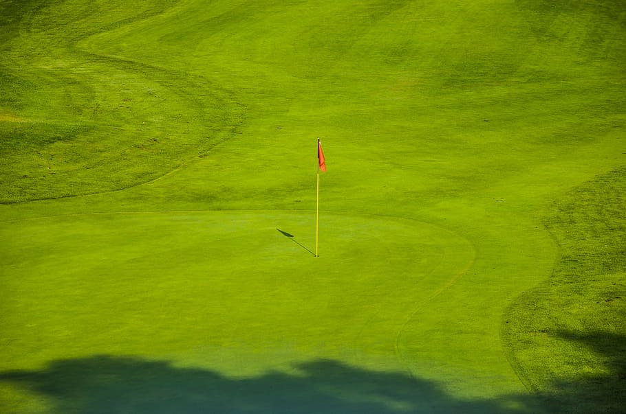 rojo, bandera, verde, campo de golf, día, golf, campos de golf, paisaje, prisa, hoyo de golf