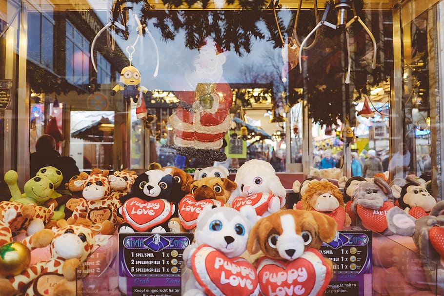 toy claw machine, Toy, Claw machine, arts and Entertainment, store, market, food, retail, editorial, market Stall