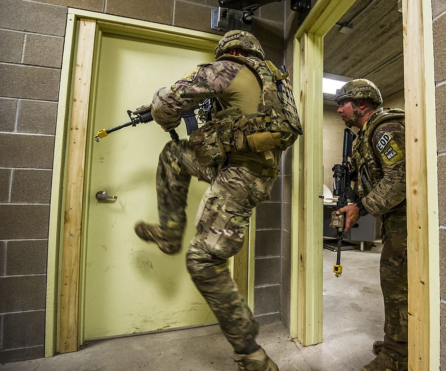 two, army officers, holding, assault rifles, door, soldiers, training, exercise, breach, firearm