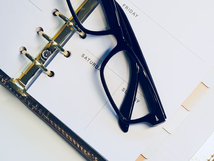 calendar, diary, glasses, spectacles, white background, office, business, plan, indoors, still life