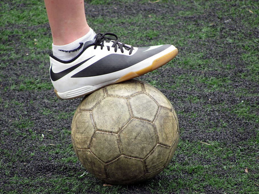 person, stepping, soccer ball, ball, football, boot, ball control, sport, lawn, control