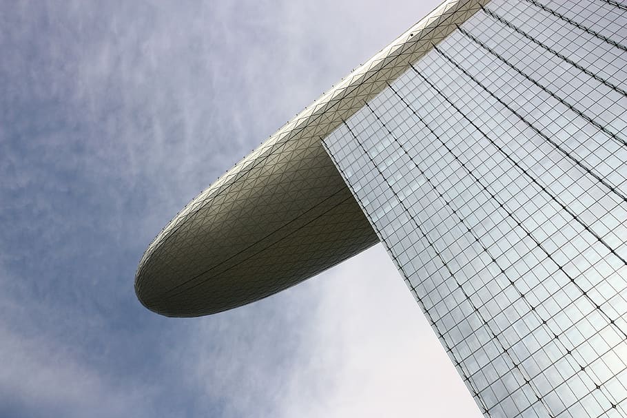superficial, fotografía de enfoque, blanco, edificio de muro cortina, nublado, cielos, durante el día, Singapur, Marina Bay, Marina Bay Sands