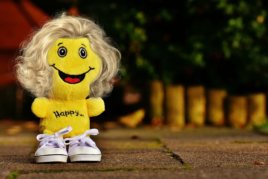 smiley, laugh, hair, hairstyle, sneakers, funny, emoticon, emotion, yellow, green