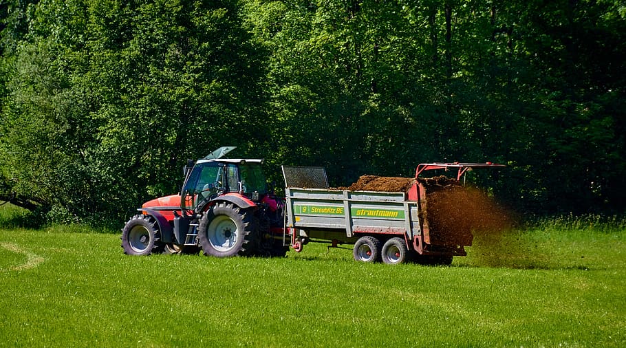 agricultura, hagertal, tractor, tractores, fertilización, fertilizante sólido, prado, verde, austria, tirol
