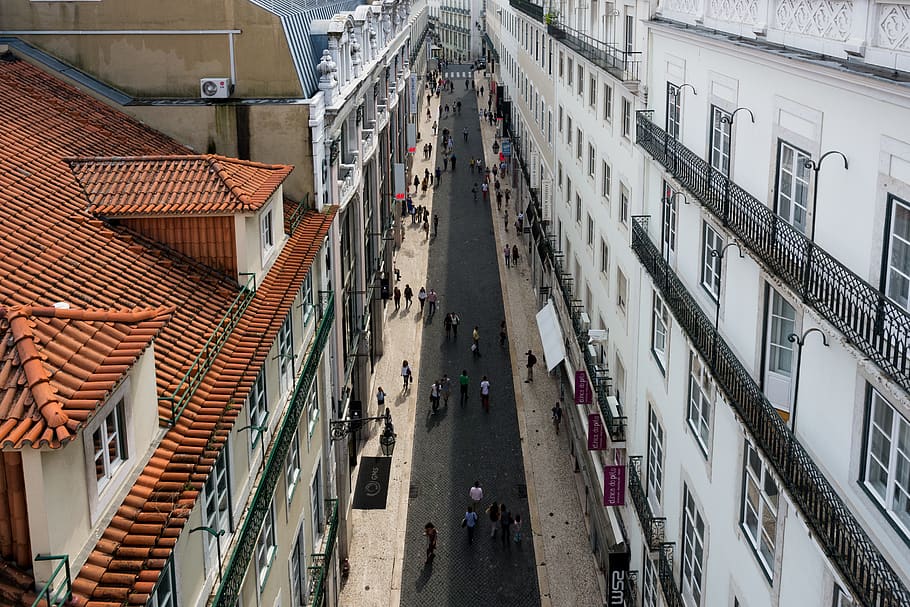 Lisbon, Portugal, jalan, bangunan, rumah, apartemen, jendela, orang-orang, pejalan kaki, berjalan