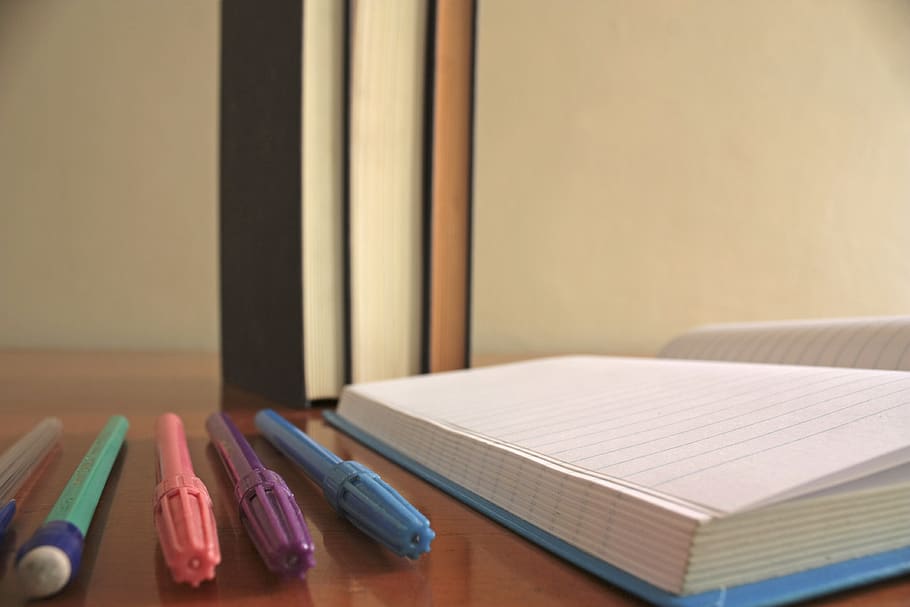 colorido, caneta, escrita, caderno, escola, papel, escrivaninha, mesa, livro, interior