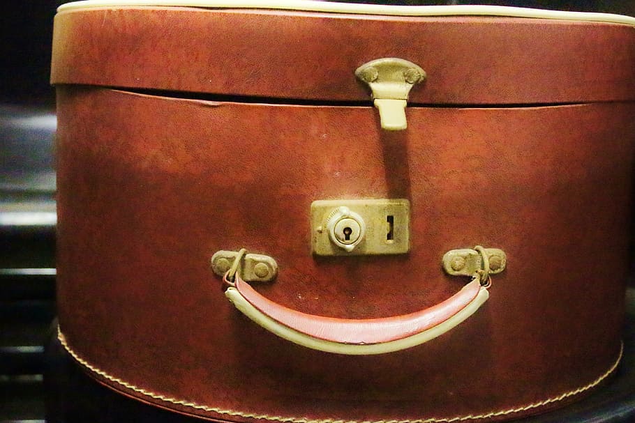 hatbox, box, handle, luggage, castle, leather, close-up, metal, indoors, technology
