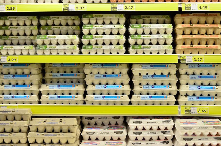 apilado, bandeja de huevos, estante, huevo, supermercado, fresco, tienda de comestibles, alimentos, ingrediente, venta por menor