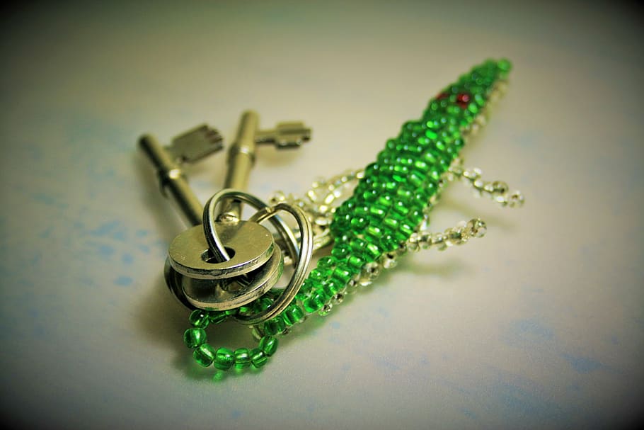 bunch of keys, key ring, keys, green, beads, wire, ornamental, jewelry, necklace, personal Accessory
