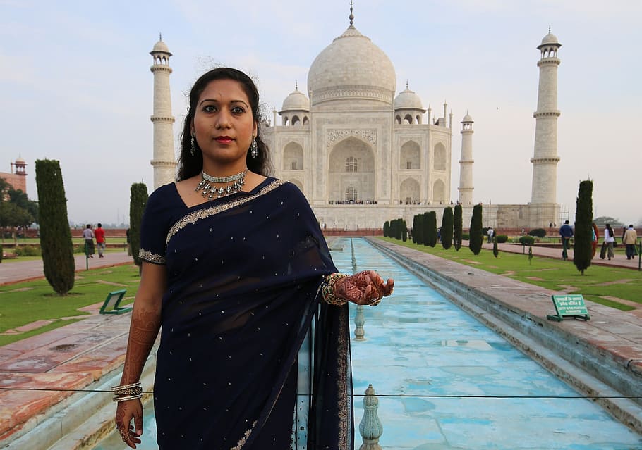 standing, temple, Woman, Taj Mahal, Religion, Agra, mausuleo, hindus, culture, sari