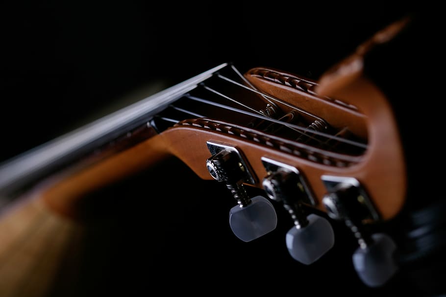 closeup, brown, uod string instrument, loud, music, guitar, instrument, stringed instrument, guitar strings, close up