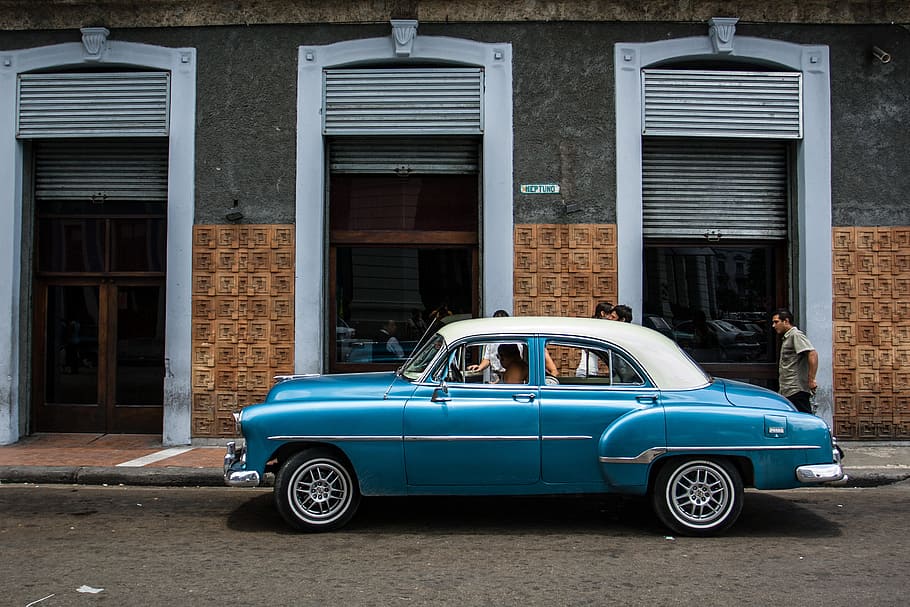 clásico, se sienta, viejo, calle, cuba., capturado, canon dslr, coche clásico, calle vieja, La Habana