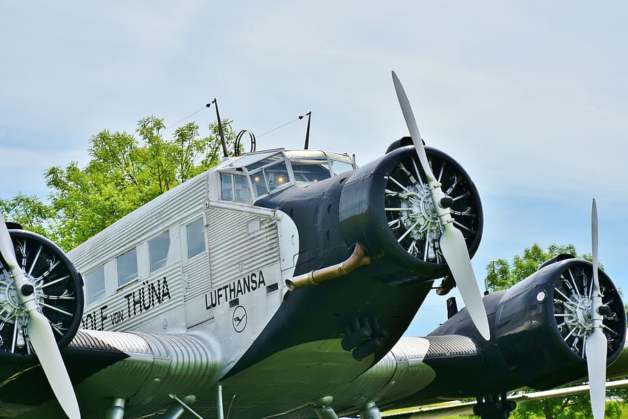 ablack, gray, thuna plane, Vintage Aircraft, Aircraft, Cockpit, Airshow, Old, cockpit, vintage, aviation