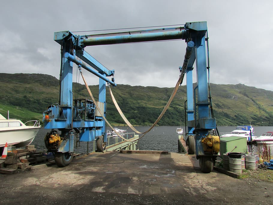 boat lift, scotland, boat hoist, trossachs, loch lomond, marina, engineering, rotate, ship, boat