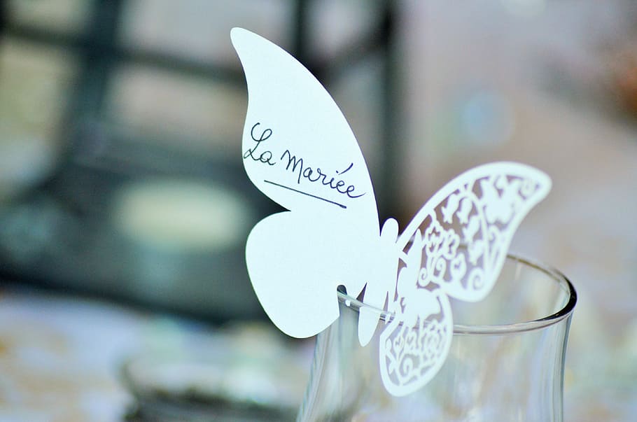 selective, focus photography, white, butterfly, clear, glass container, mark place, table, table wedding, cutlery