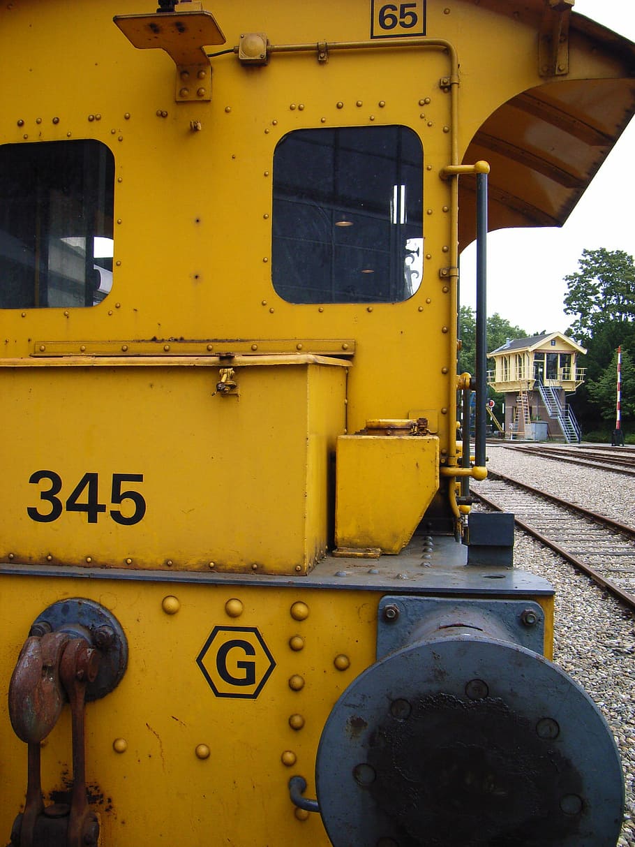 Loc, Locomotive, Train, Yellow, outdoors, rusty, steel, day, rail transportation, public transportation