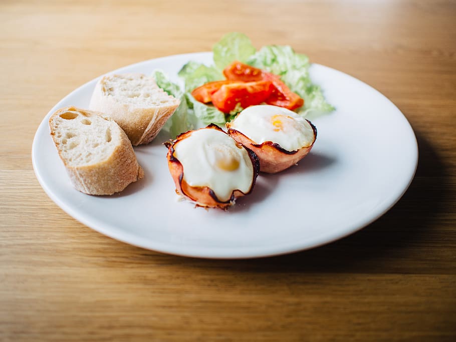 breakfast, food, eggs, ham, bread, tomatoes, lettuce, vegetables, healthy, plate