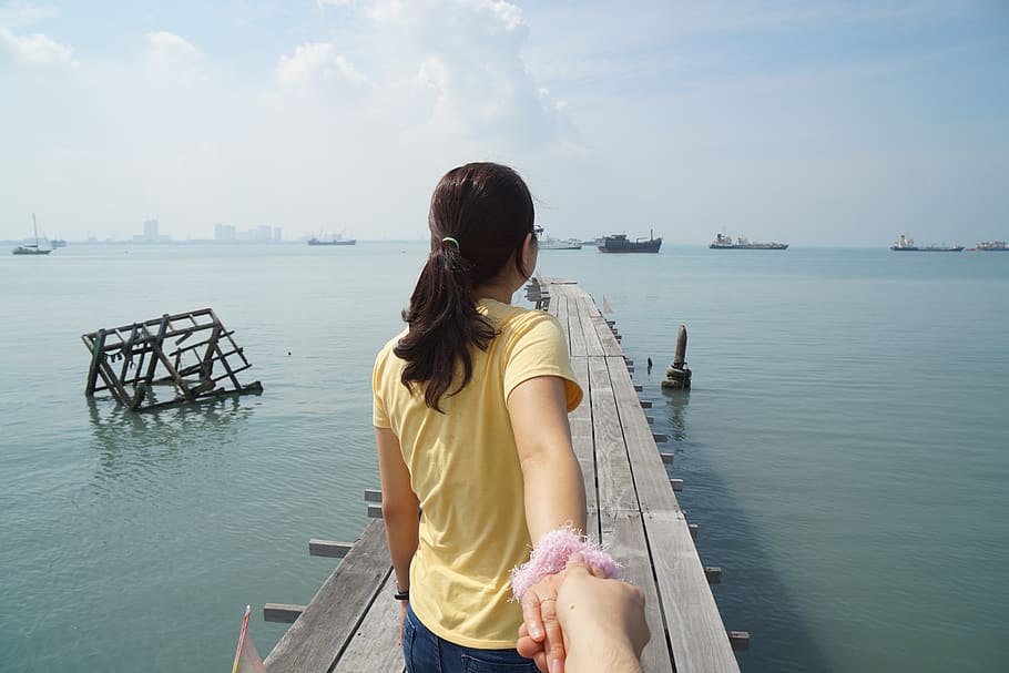dock, follow me, follow, beach, holding hands, water, sea, sky, real people, transportation