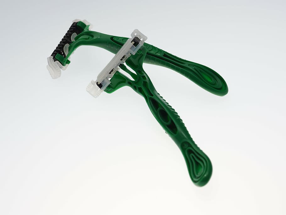 wet shavers, shaver, razor, sound, sharp, green color, studio shot, white background, indoors, cut out