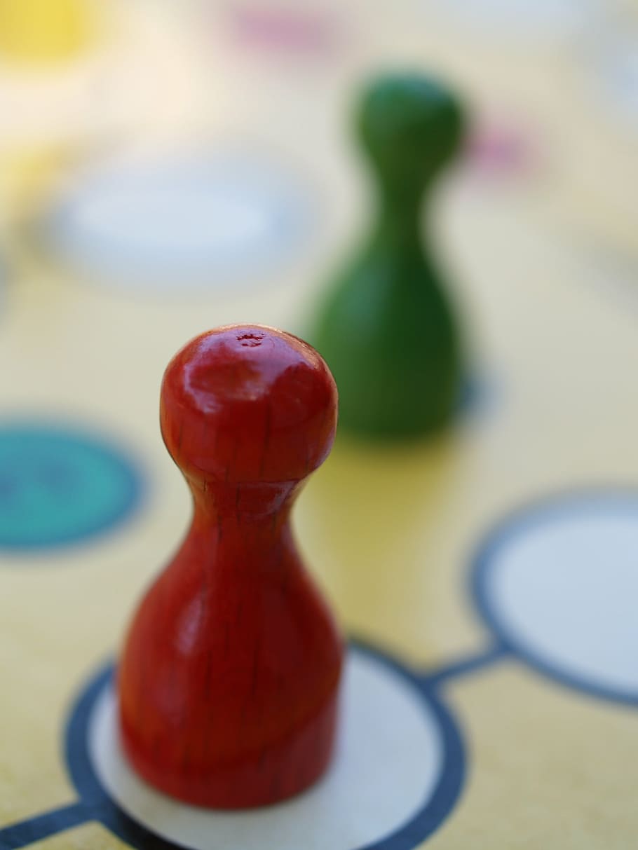 not ludo, game stone, game figure, game board, strategy, red, green, holzfigur, play, yellow