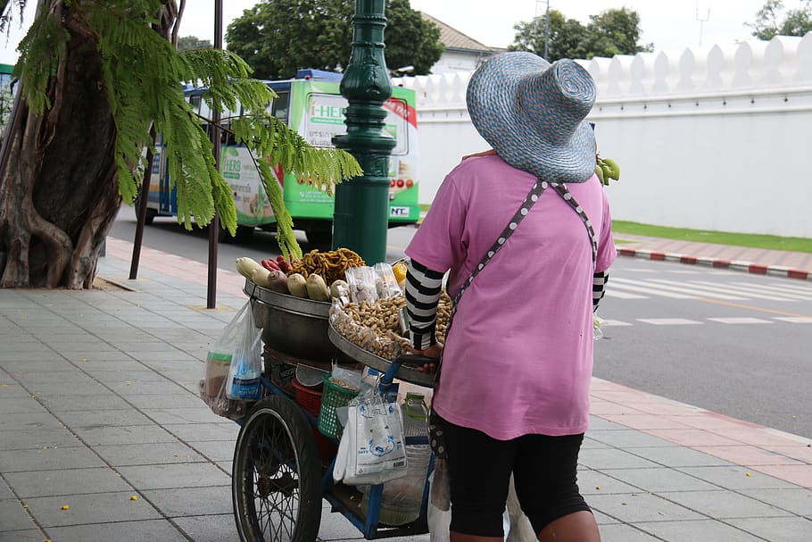 seller, street, city, rosa, holidays, walk, hat, real people, retail, one person
