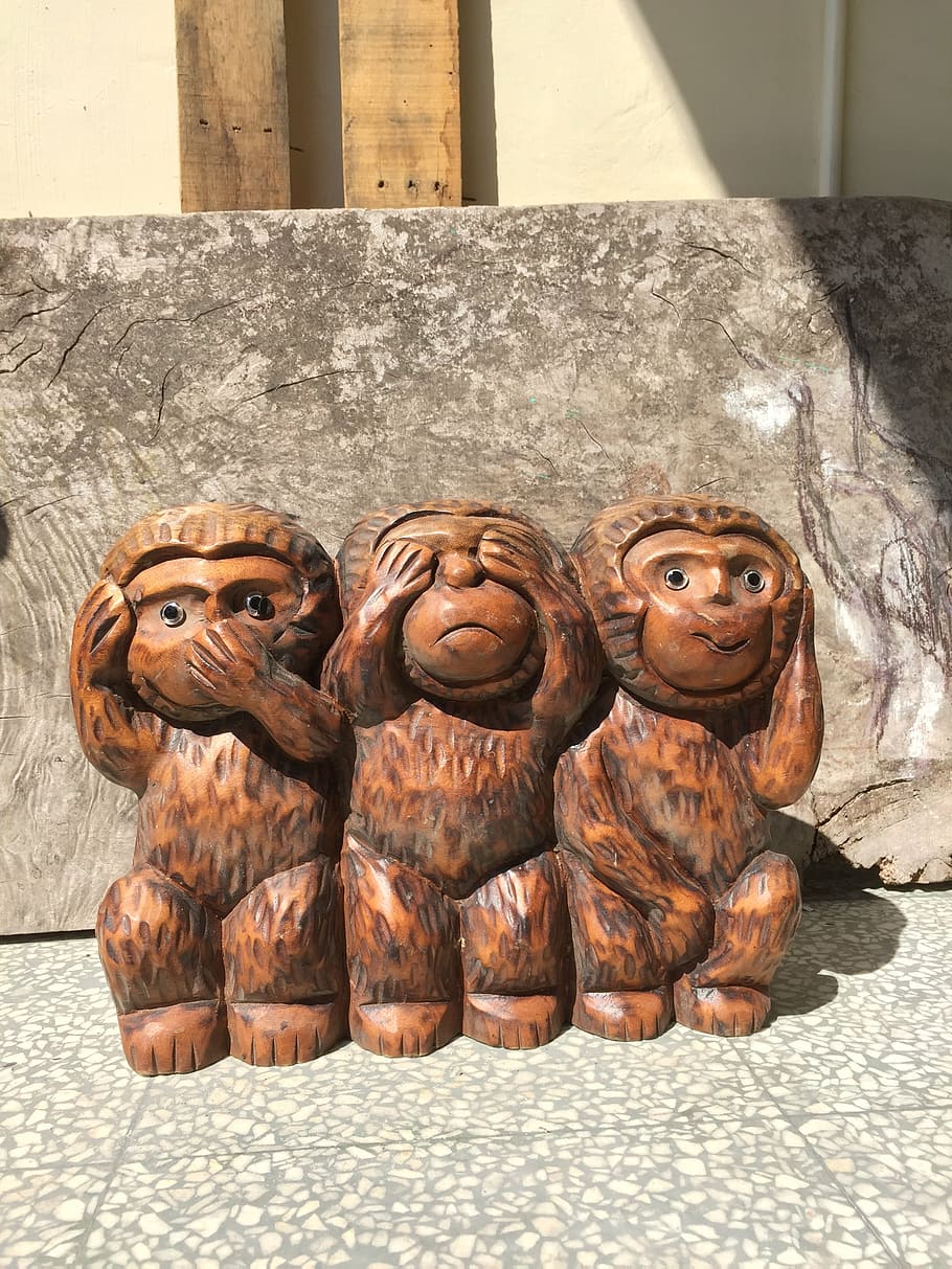 tres monos, mono, cabeza de madera, tres sin mono, estatua, no veas maldad, no escuches maldad, palabras malvadas, culturas, arte y artesanía