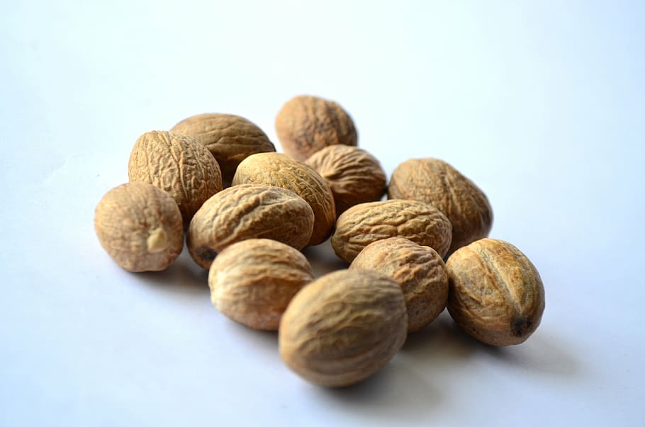 walnuts, nuts, food, snack, ingredient, vegetarian, organic, diet, raw, nutshell