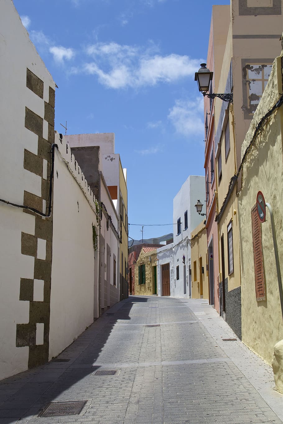 aguimes, gran canaria, alley, away, architecture, paved road, road, village street, building, homes