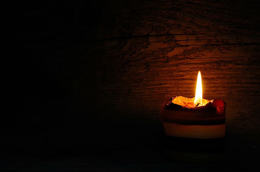fotografía con poca luz, vela, llama, luz de vela, madera, luz, quema, fuego, fuego - fenómeno natural, oscuro
