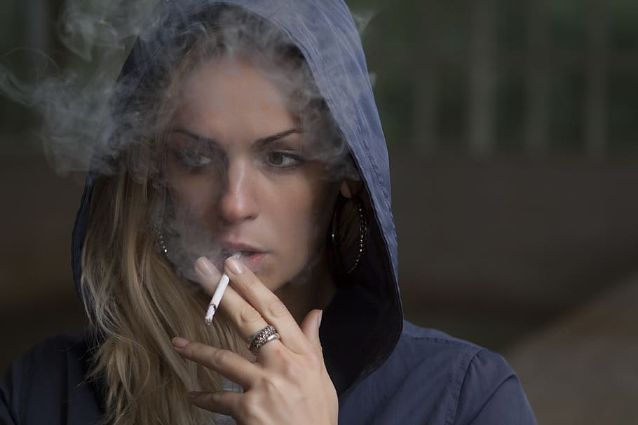 mujer, fumar, cigarrillo, tabaco, niña, cara, retrato, hábito, adicto, tóxico