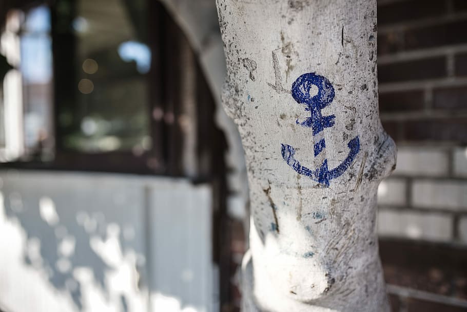 drawn, tree, Anchor, Nessebar, Bulgaria, wood, sign, focus on foreground, close-up, day