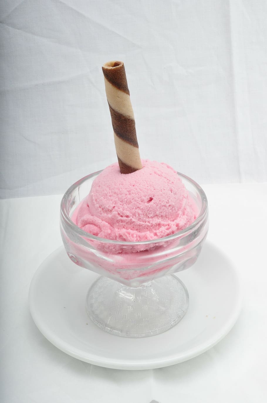 clear, glass footed cup, pink, ice cream, dessert, strawberry, cream, ice, sweet, cold