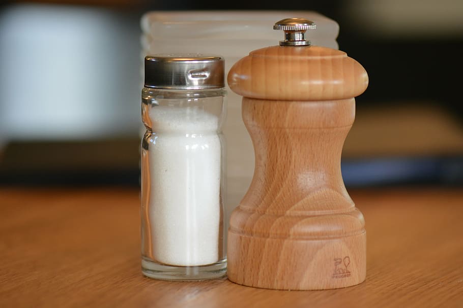salt, pepper shaker, salt shaker, pepper mill, pepper and salt, wood - material, food and drink, food, indoors, focus on foreground