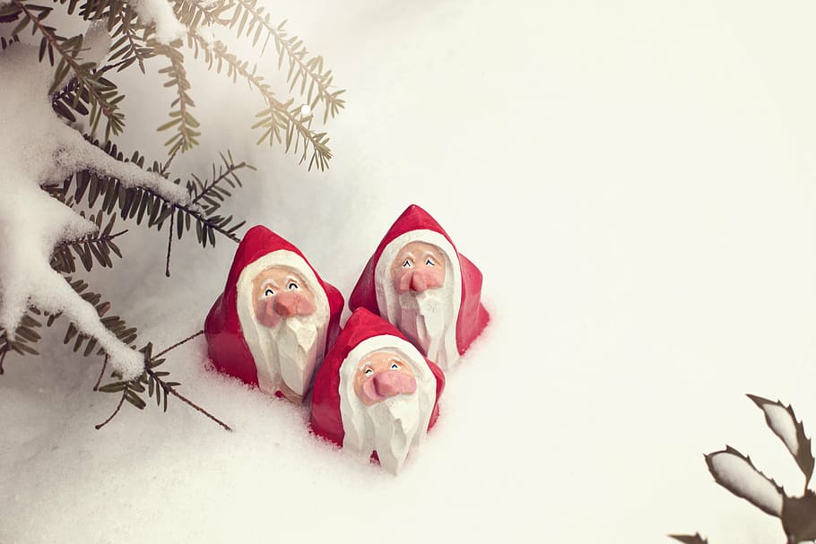 three, santa claus figurines, santa, christmas, claus, holiday, winter, red, hat, white