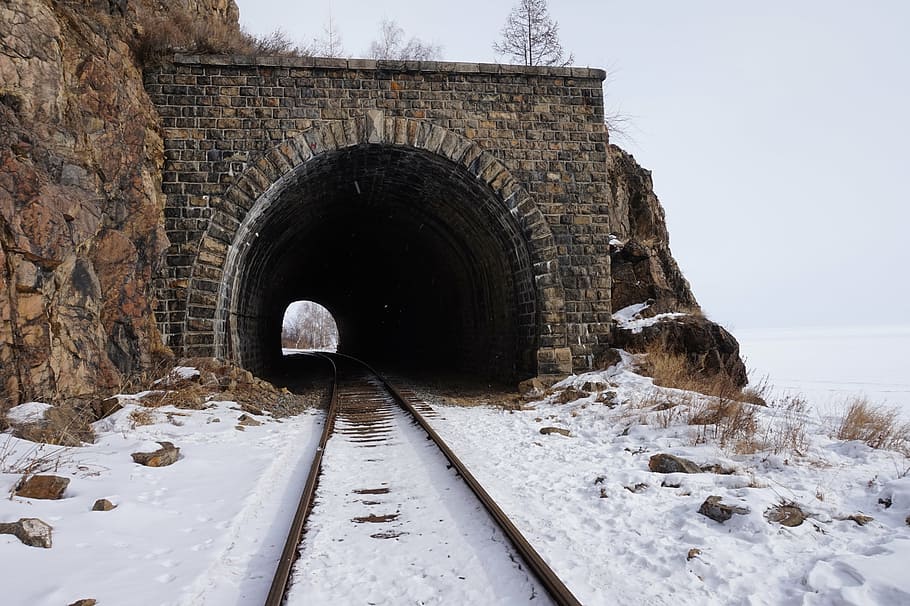 rieles de tren, a través, túnel, durante el día, rusia, tren, la vía del tren, la línea del ferrocarril, ferrocarril, temperatura fría
