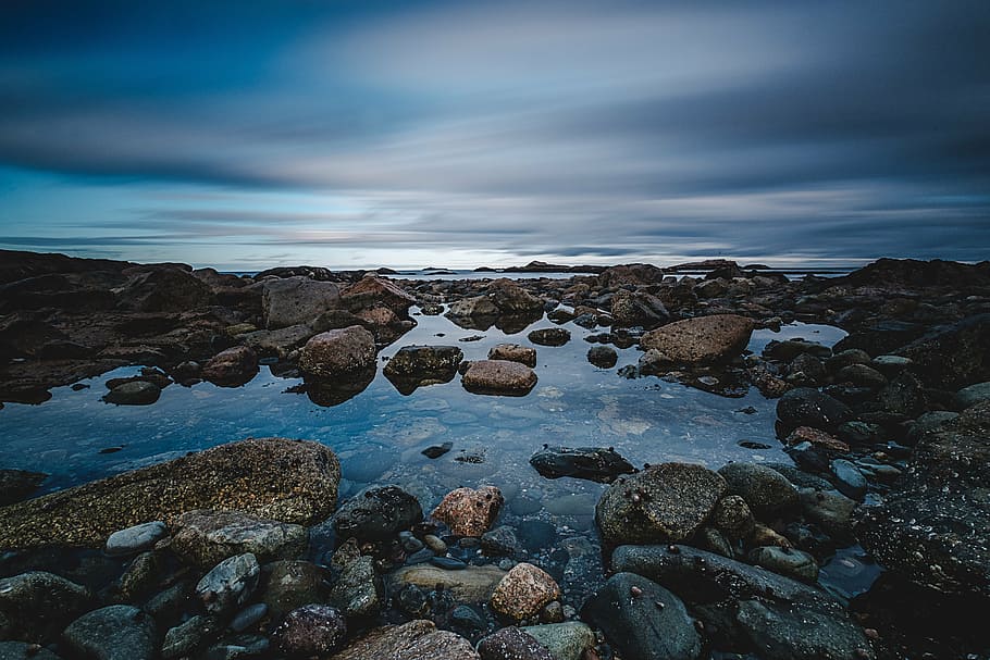 低角度の写真, 岩, 体, 水, 海, 波, 自然, 石, 海岸, 暗い雲
