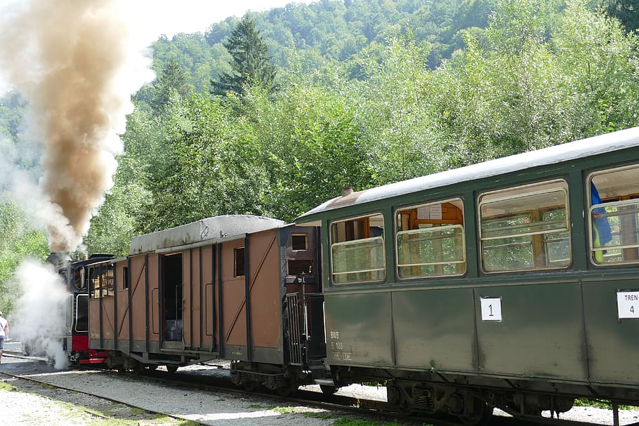 water-railway-romania-transylvania-carpa