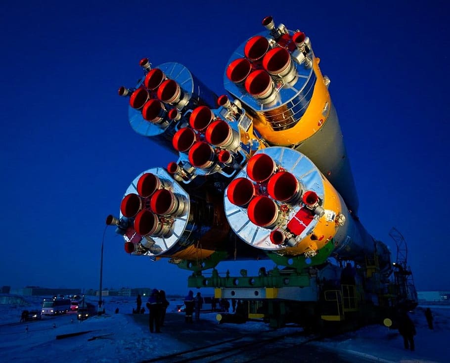 yellow, space shuttle, Soyuz Rocket, rocket, soyuz, intercontinental ballistic missile, engine, space travel, industry, transportation