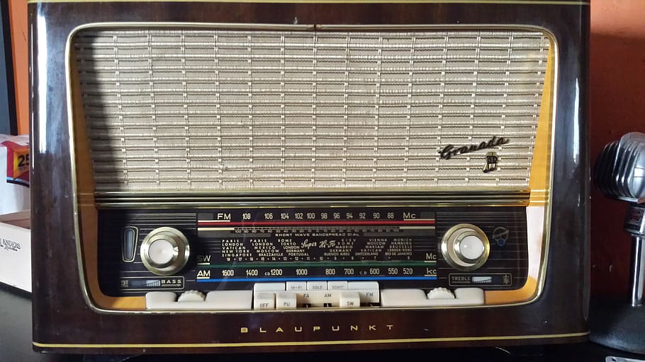 gray transistor radio, radio, vintage, studio h, audio, retro, music, technology, retro styled, old