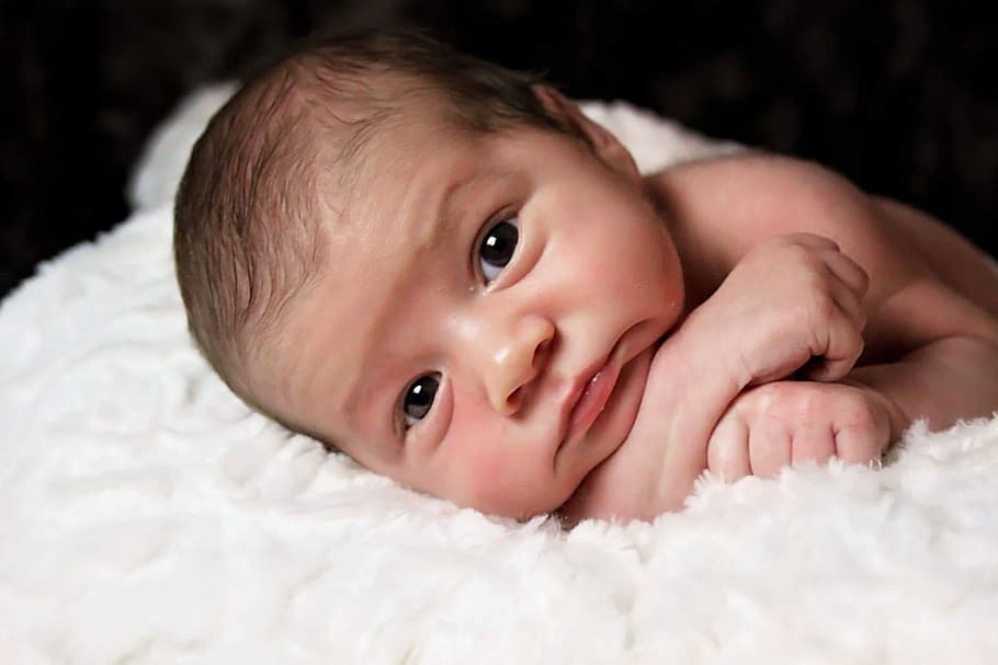 fotografi close-up, bayi, putih, tekstil, bayi baru lahir, imut, sedikit, kepolosan, potret, menggemaskan
